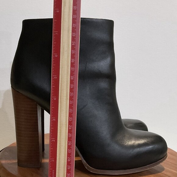 Vince Camuto Black Leather Boots Tall Heel - Picture 4 of 13